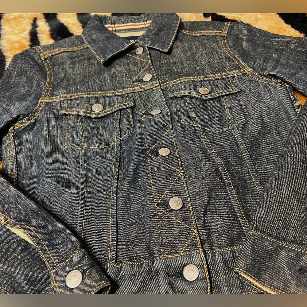 Authentic Burberry Jacket - Picture 10 of 12